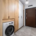 Stylish With Free Parking *